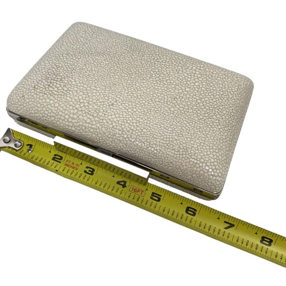 Vince Camuto Small Clutch Handbag Style VC-LUV-MN Group Stingry Color  (READ) - Picture 6 of 9